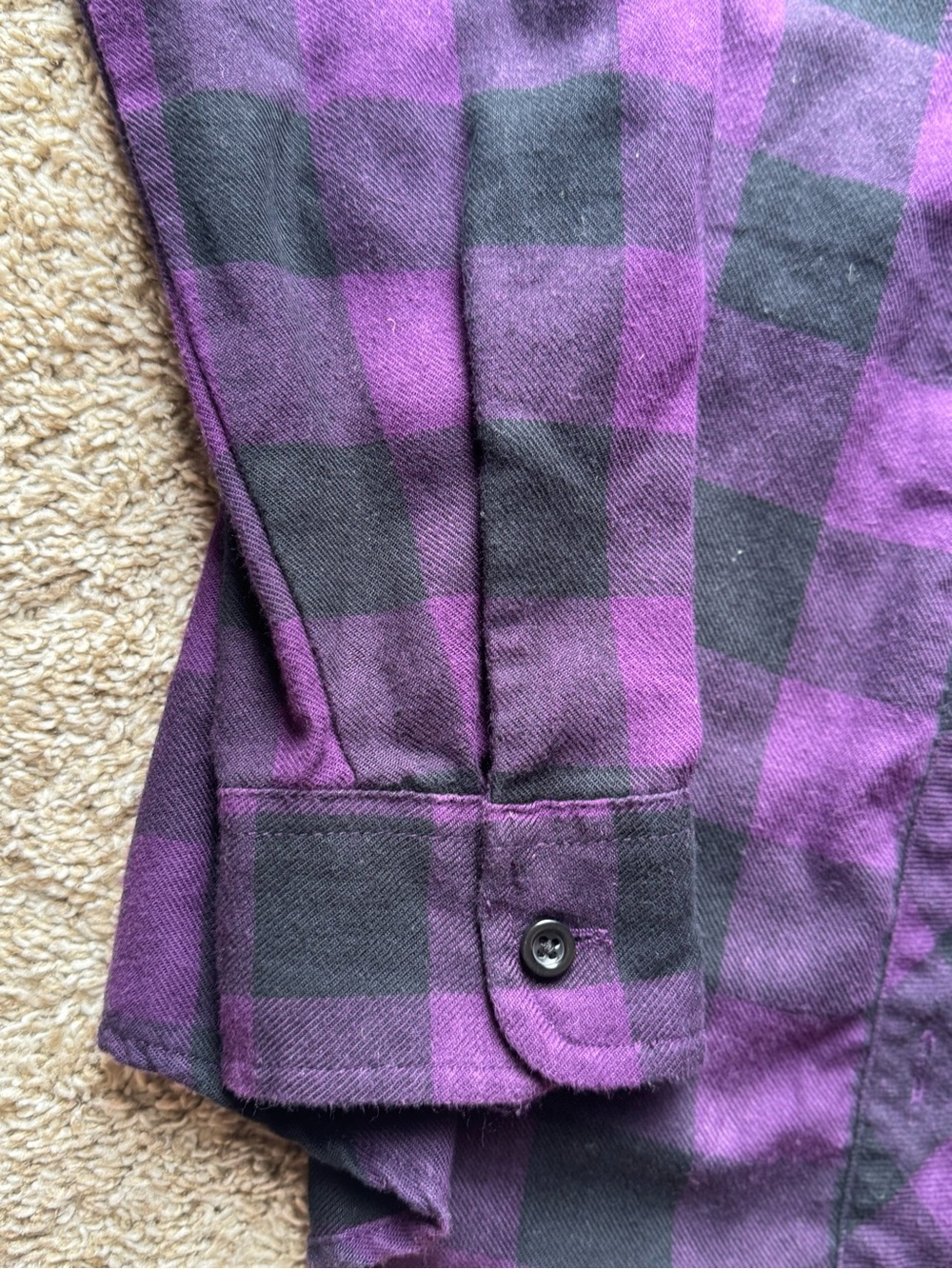Hot Topic Purple & Black Buffalo Plaid Button Front Shirt Skeleton Spine Size M - Picture 6 of 7